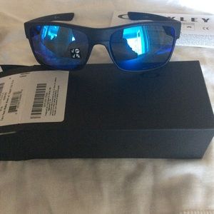 OAKLEY Two Face w/ sapphire iridium polarized lens
